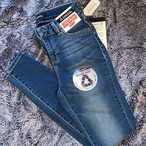 D. Jeans Recycled Rayon Denim High Waist Skinny